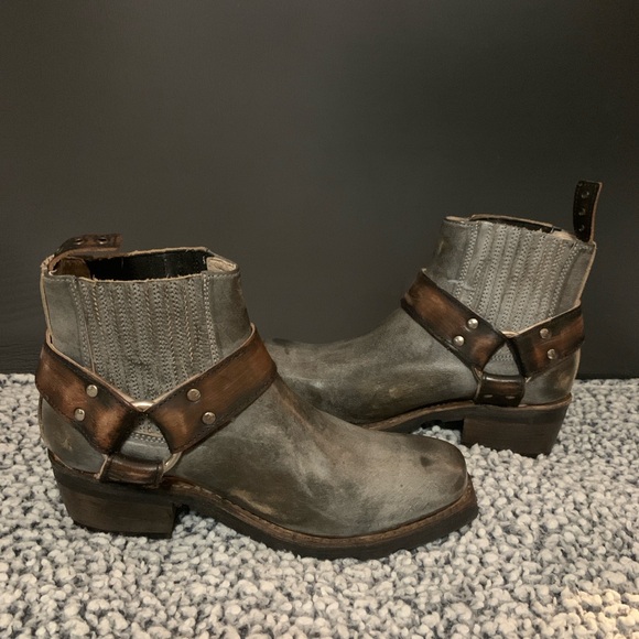 NWB Freebird distressed Whiskey ice boots in Gray, size 9 - Picture 5 of 10